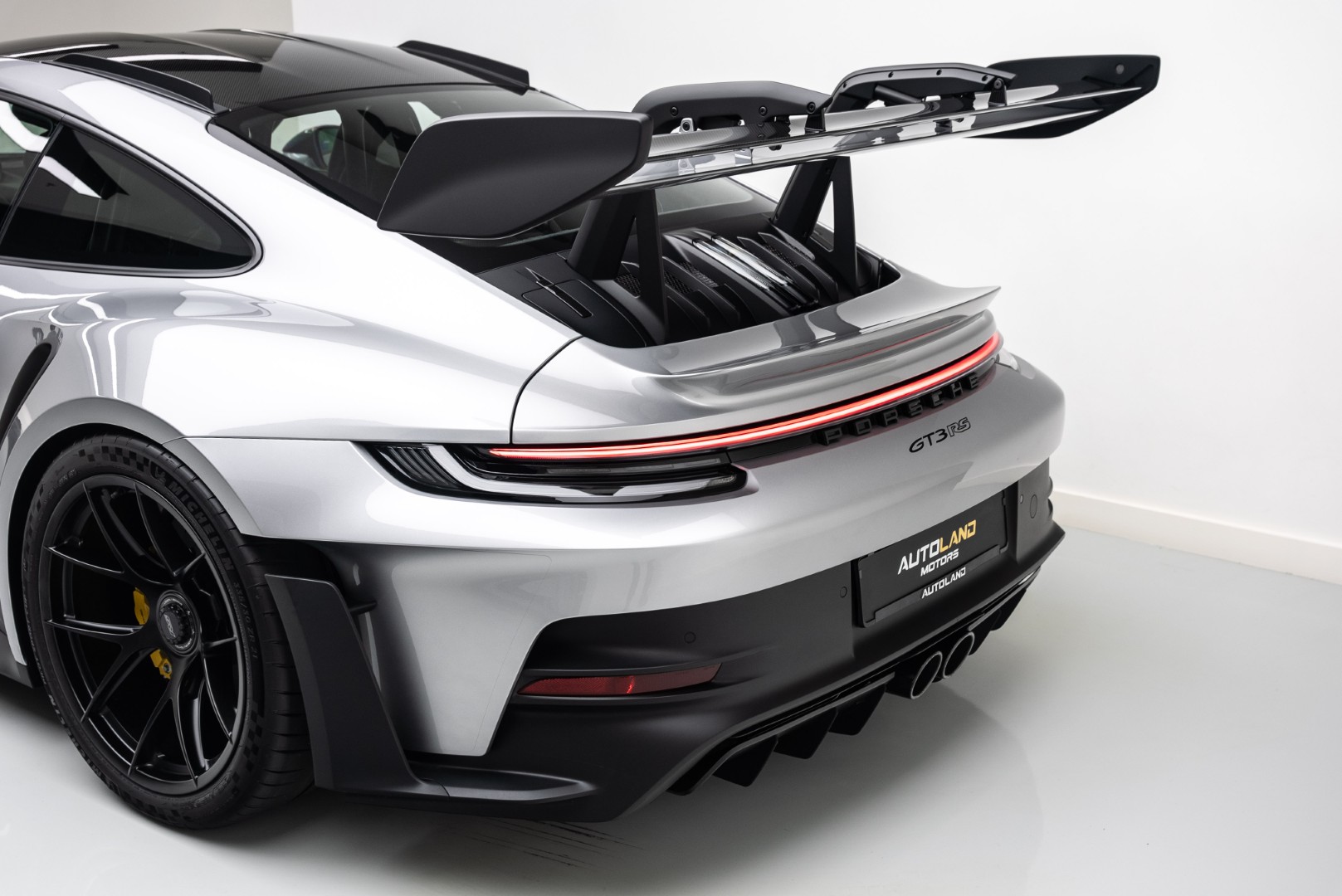 2025 PORSCHE 911 GT3 RS | WEISSACH PACKAGE | DEALER WARRANTY